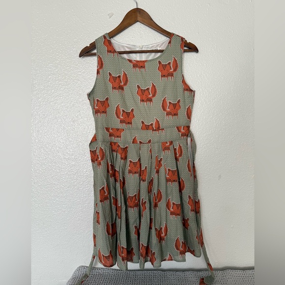L.A Soul Dresses & Skirts - L.A soul Sleeveless Womens Fox Print Dress in Sage and Rust Size S
